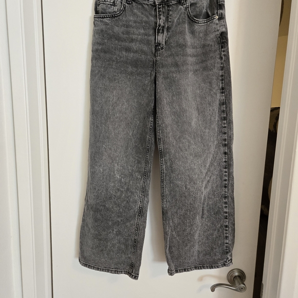 Zara Denim - Zara Women's Grey Washed High Rise, Wide Leg Denim Jeans. Size 8